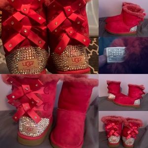 Bailey Bow  Crystal embellished UGGS sz 3
